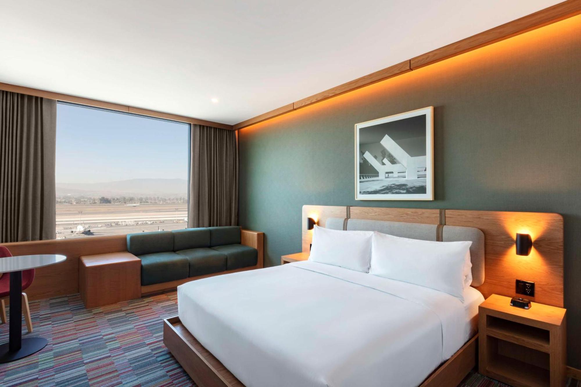 Hilton Garden Inn Guadalajara Airport El Zapote  Exteriör bild