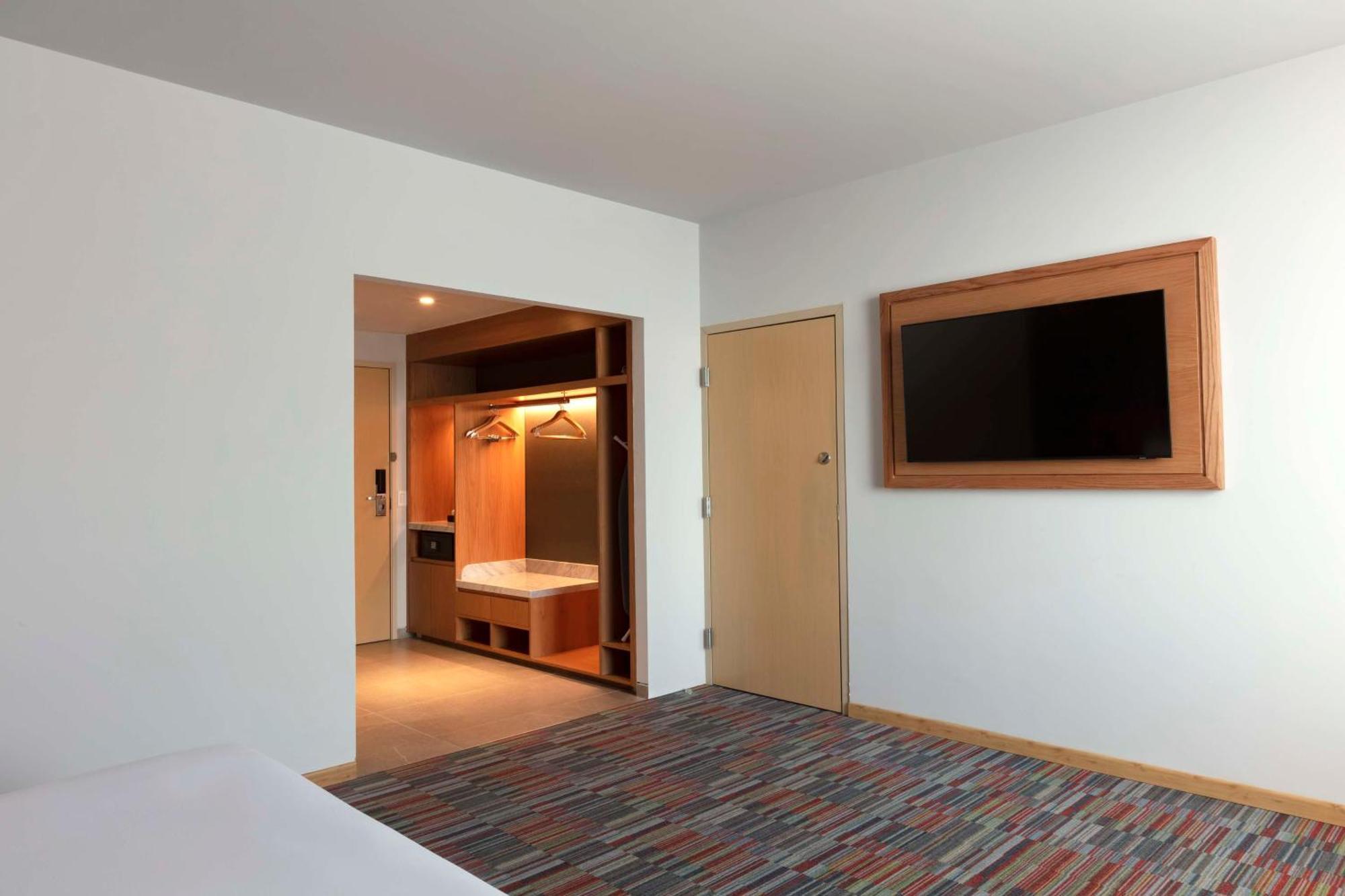 Hilton Garden Inn Guadalajara Airport El Zapote  Exteriör bild