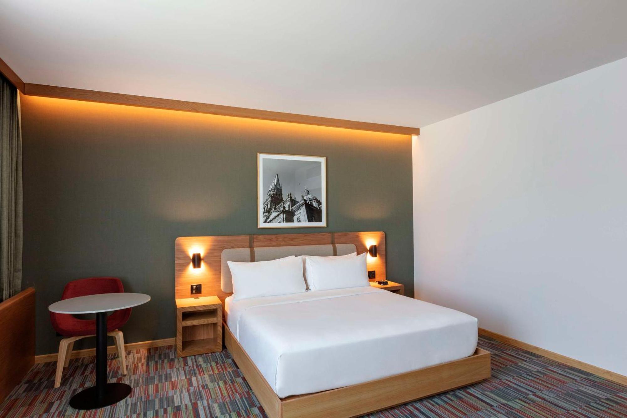 Hilton Garden Inn Guadalajara Airport El Zapote  Exteriör bild