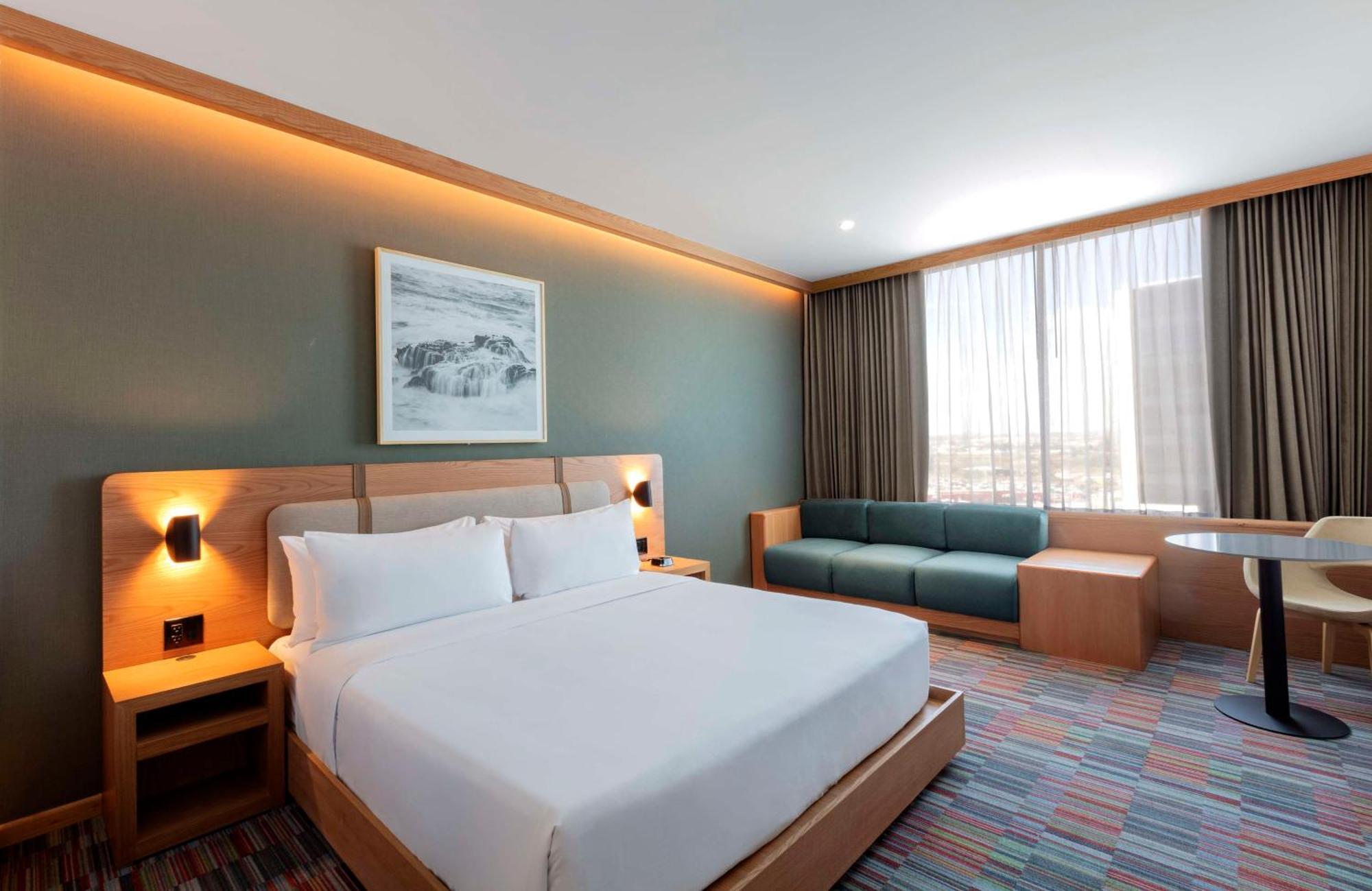 Hilton Garden Inn Guadalajara Airport El Zapote  Exteriör bild