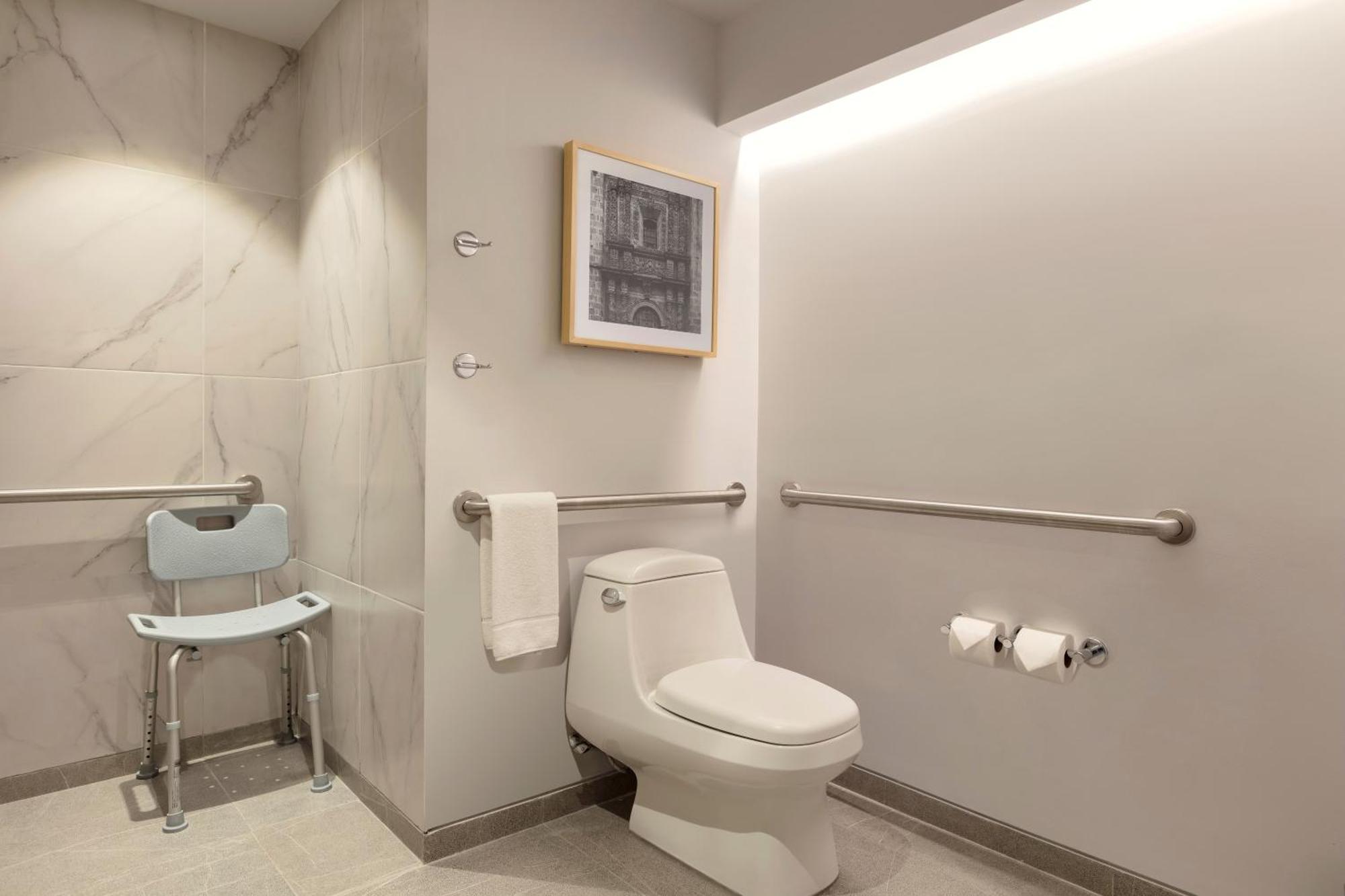 Hilton Garden Inn Guadalajara Airport El Zapote  Exteriör bild