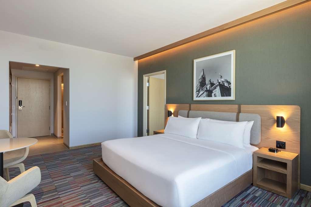 Hilton Garden Inn Guadalajara Airport El Zapote  Rum bild