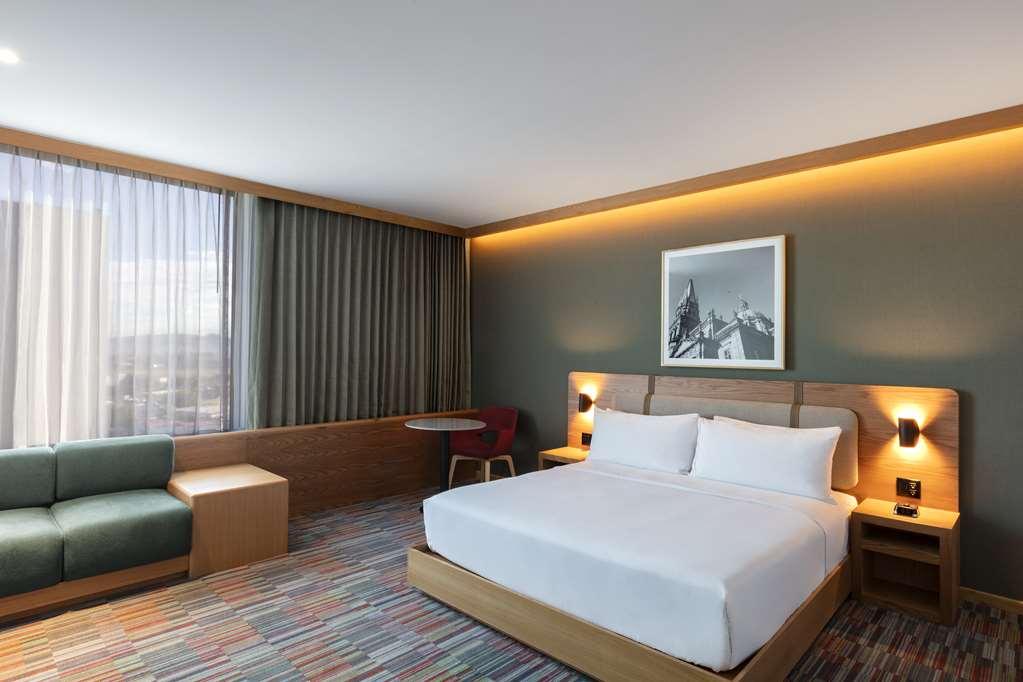 Hilton Garden Inn Guadalajara Airport El Zapote  Rum bild