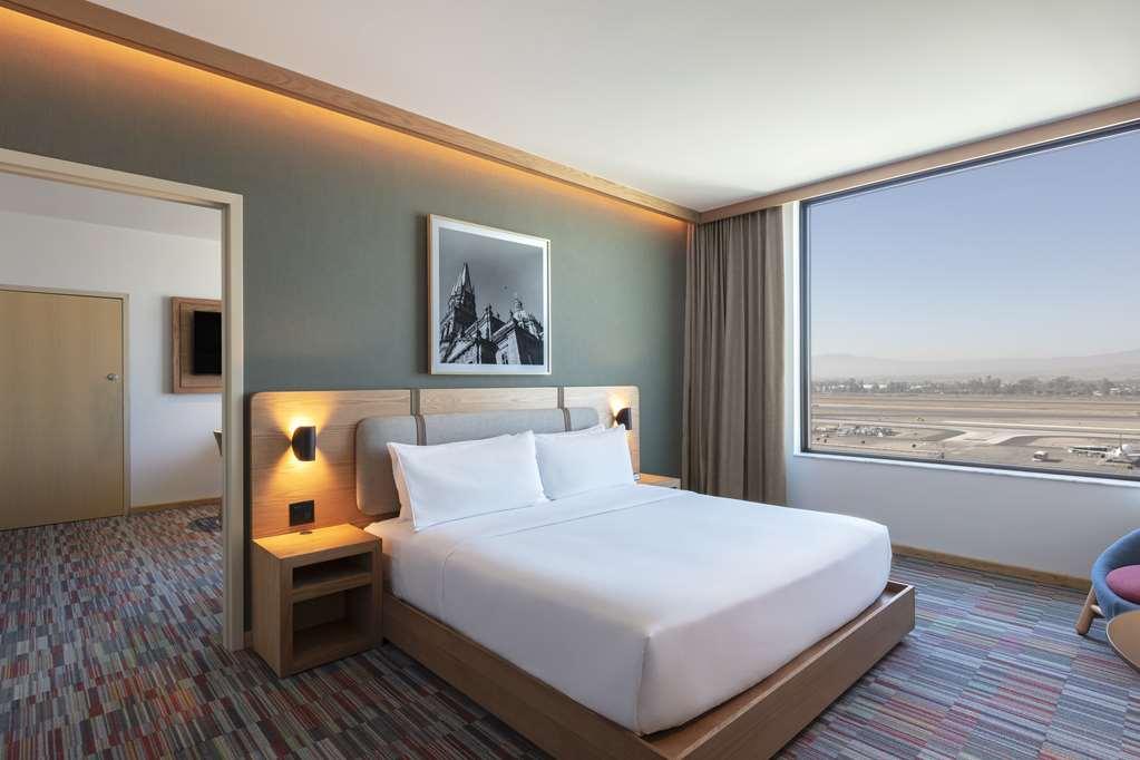Hilton Garden Inn Guadalajara Airport El Zapote  Rum bild